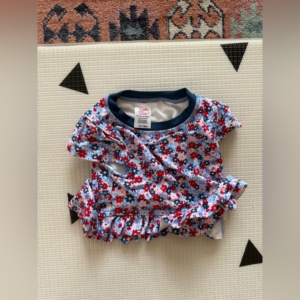 Ruffle Butts|Baby girl Ditsy Floral swimwear top with Ruffles,short sleeve•Boho